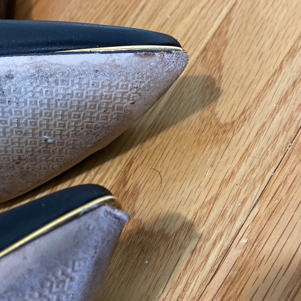 Tory Burch Black Leather Pointed-Toe Ankle Booties - Picture 9 of 15